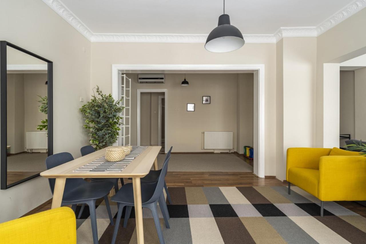 Appartement Modern Flat Near Popular Attractions In Beyoglu à Istambul Extérieur photo